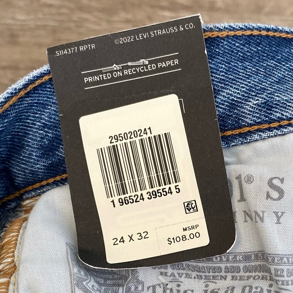 MSRP $108 NWT 24x32 Super Cute High Rise Levi’s “501 Skinny” Jeans in We Talk - Picture 13 of 13